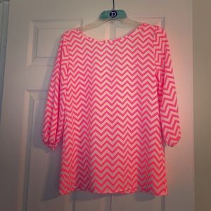 Neon pink and white  quarter length sleeve tunic