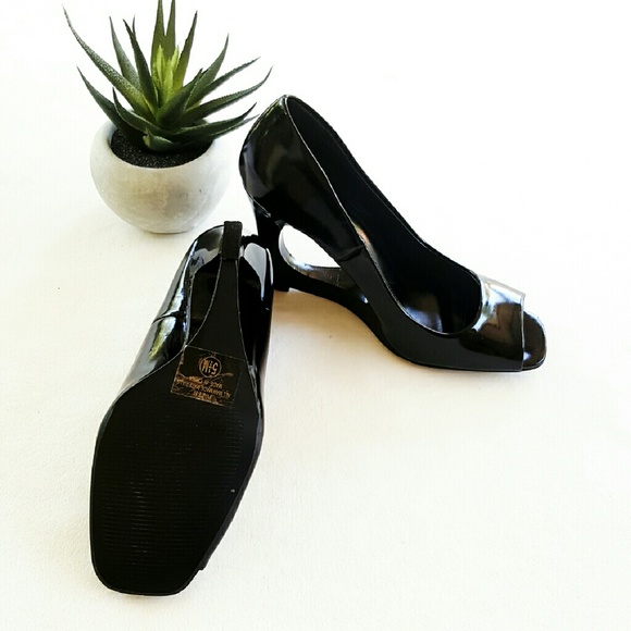 ᴘᴀᴘʀɪᴋᴀ | cutout wedge heel - Picture 5 of 5