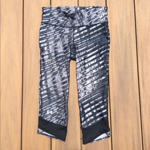 Under Armour Crop Print Leggings