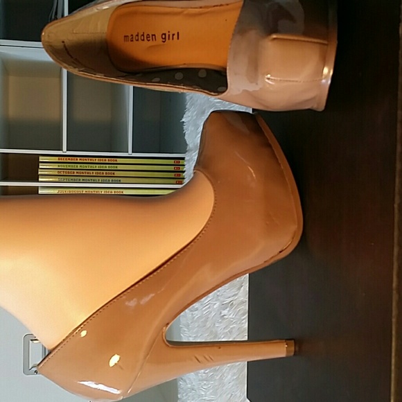Madden Girl Nude Neutral Patten high heels Pumps