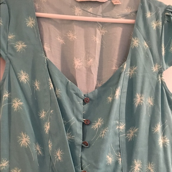 Cap Sleeve Romper - Picture 2 of 3