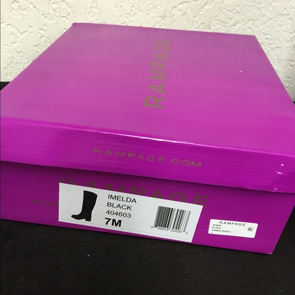 Black riding boots! 👢 - Picture 2 of 4