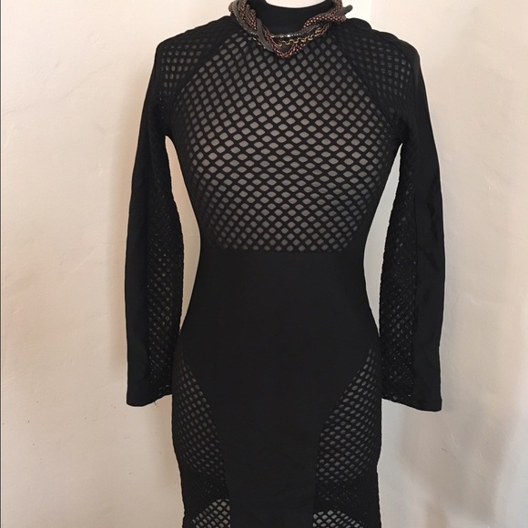 Dress | Black Fitted - Picture 2 of 4