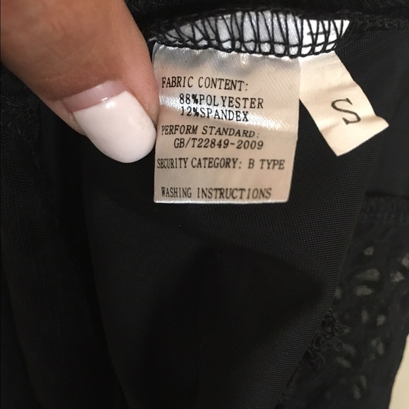 Dress | Black Fitted - Picture 4 of 4