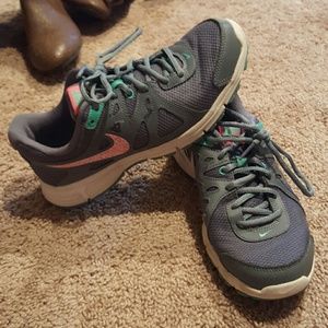 Pink grey and real Nike Revolution 2!