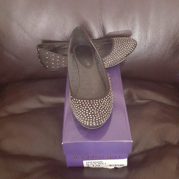 Madden Girl Flats