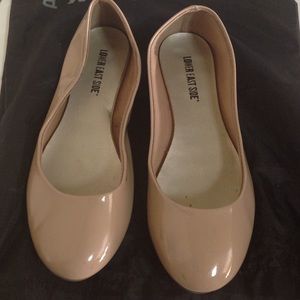 Nude Flats