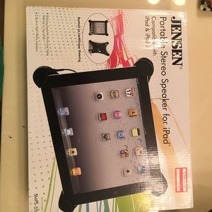 Jensen portable stereo speakers for iPad and iPad2