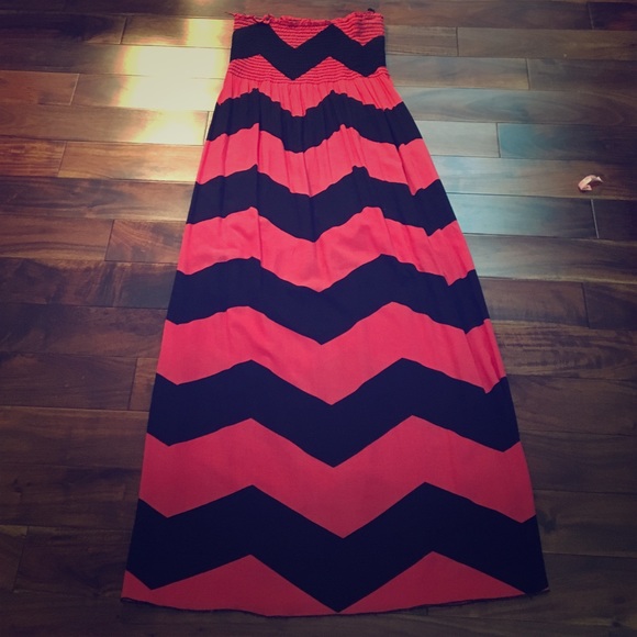 Maxi, chevron dress size large