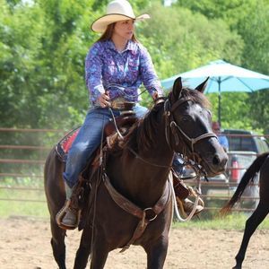 Meet your Posher, Abby