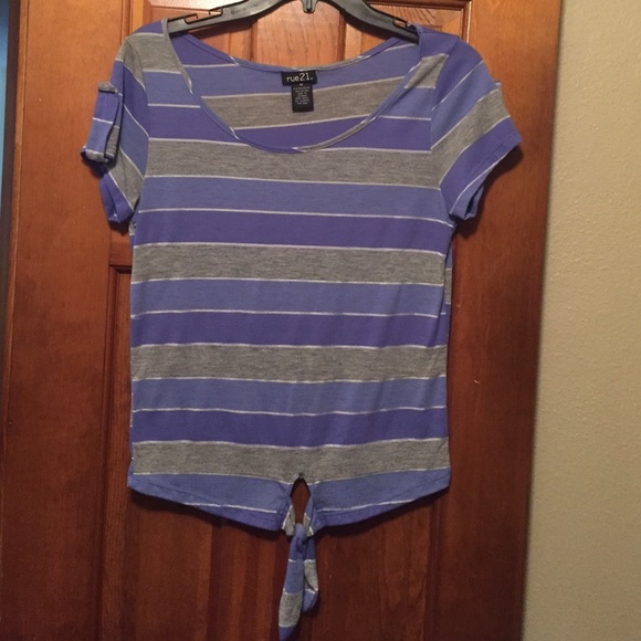 Rue 21 shirt