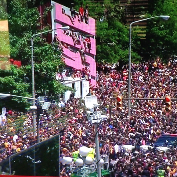 Meet your Posher, Sarah - Picture 2 of 2