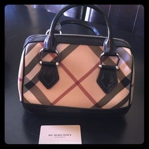 Beautiful brand new authentic Burberry bag