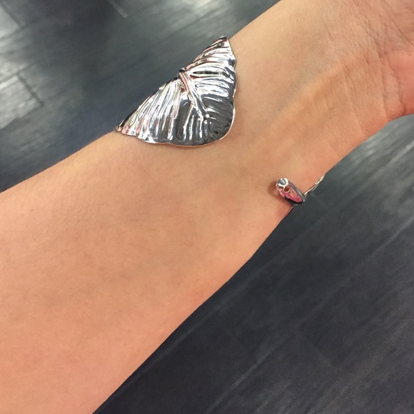 Silver leaf cuff - Picture 2 of 3