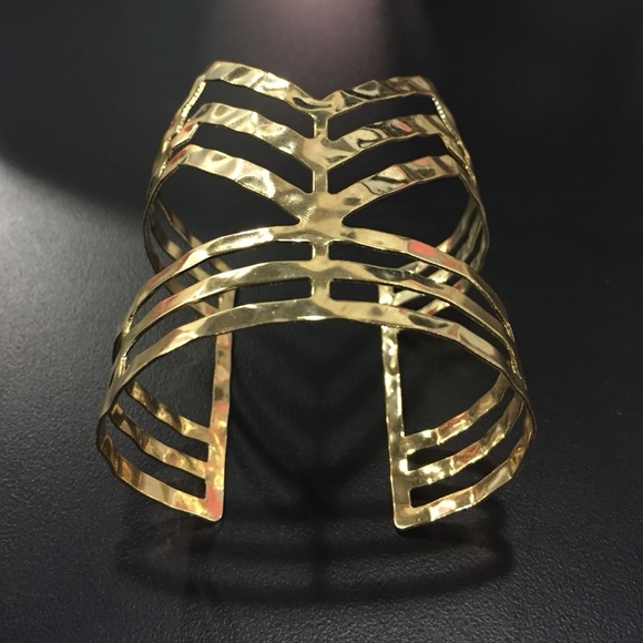 Gold cuff - Picture 3 of 3