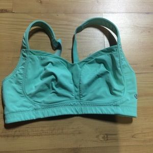 Lululemon Mint Green Sports Bra in 36DD