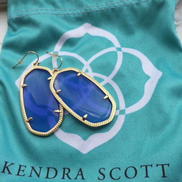 Kendra Scott Danielle Earrings in Periwinkle