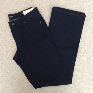 Loft Modern Flare jeans size 30/10 NWT