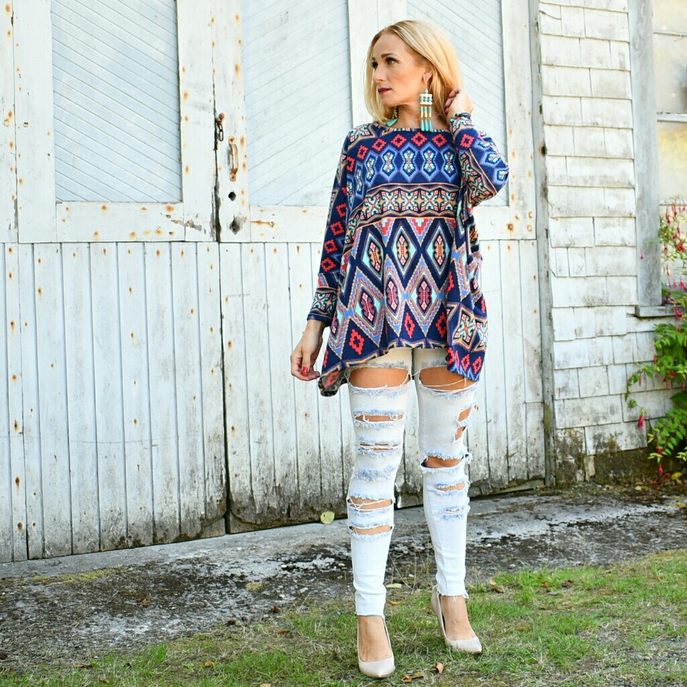 COMFY AND COZY AZTEC PRINT TOP NWOT - Picture 4 of 4