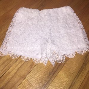 NWOT XL White Crochet Shorts Charlotte Russe!