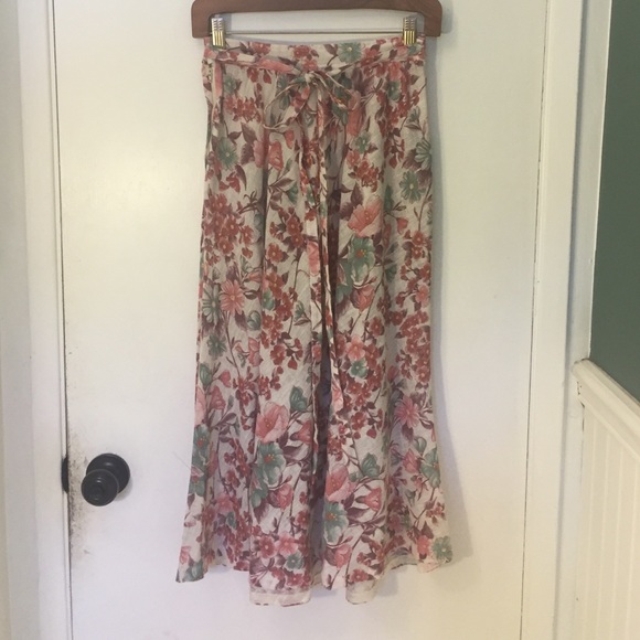 Vintage High Waisted Skirt