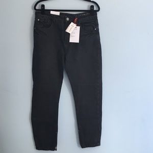 NWT Cotton On black boyfriend jeans