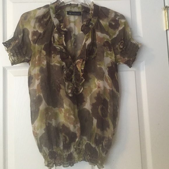 Adorable INC top!