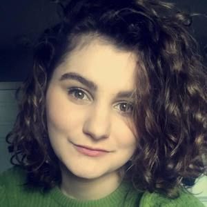 Meet your Posher, Claudia