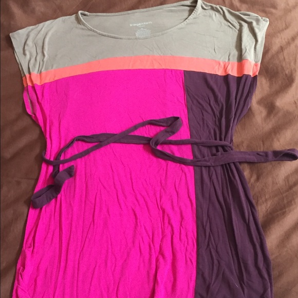 Color block maternity shirt with tie belt.