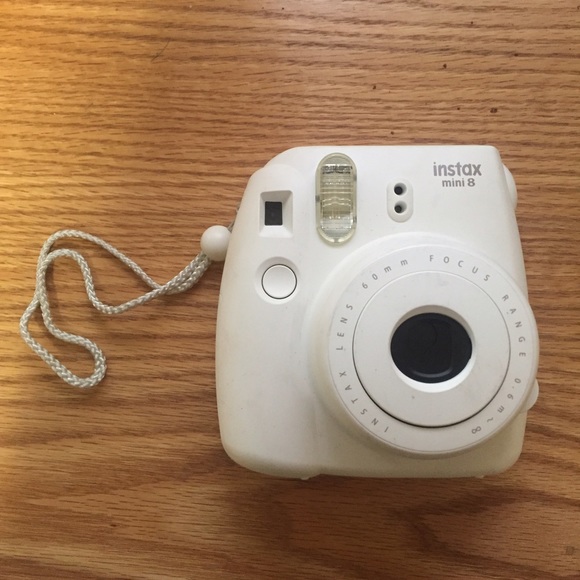 Polaroid camera - Picture 1 of 2
