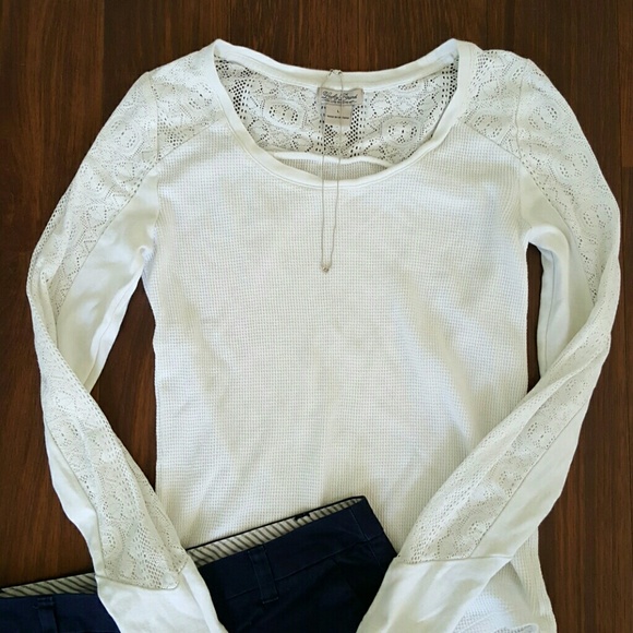 **SOLD**Lucky Brand lace lined top