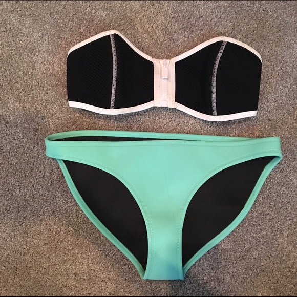 Triangl bathing suit top