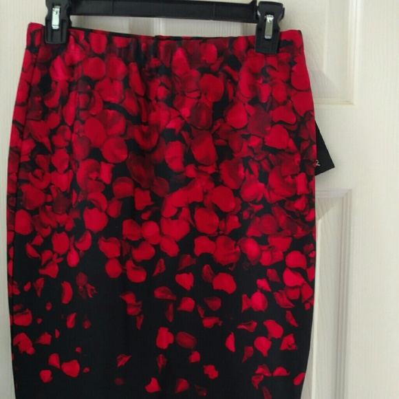 Pencil skirt stretchy floral