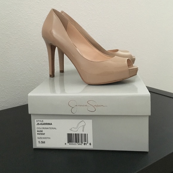 Jessica Simpson Nude pumps