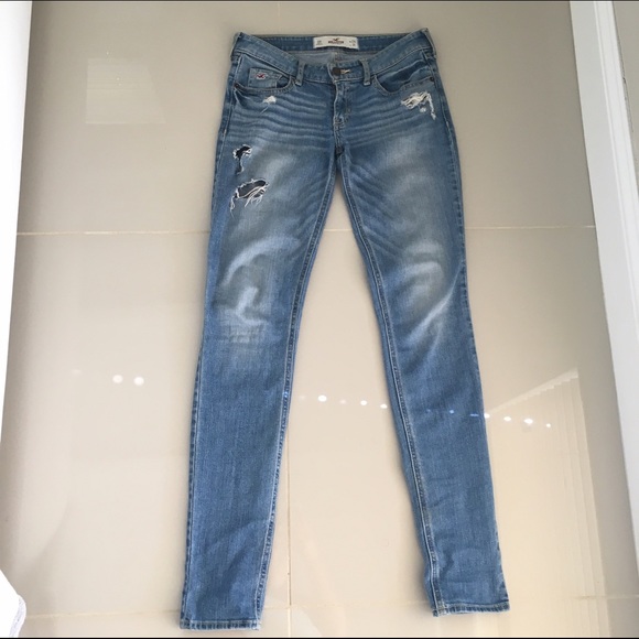 Hollister Ripped Jeans - Picture 1 of 4