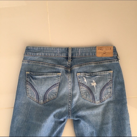 Hollister Ripped Jeans - Picture 4 of 4