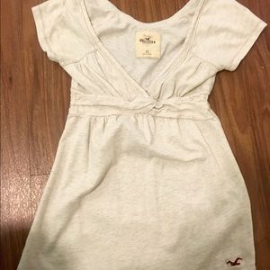 Hollister knot tshirt