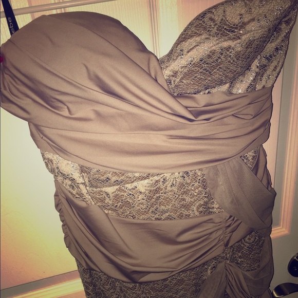 Bebe champagne sweetheart neckline dress.
