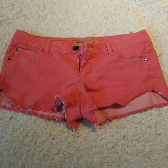 Salmon short shorts