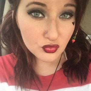 Meet your Posher, Alayna