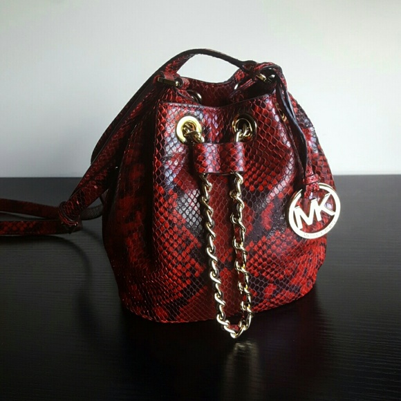 Michael kors crossbody