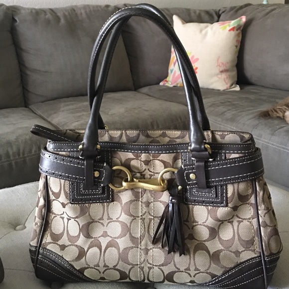 Authentic Coach Signature L0671–10507 purse