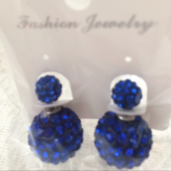 ❣FLASH SALE❣Big & Small Round Crystal Earrings - Picture 1 of 4