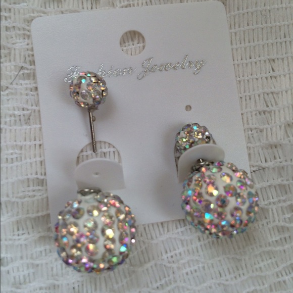 ❣FLASH SALE❣Big & Small Round Crystal Earrings - Picture 4 of 4