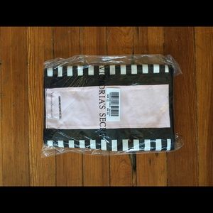 Victoria's Secret weekender bag, new.