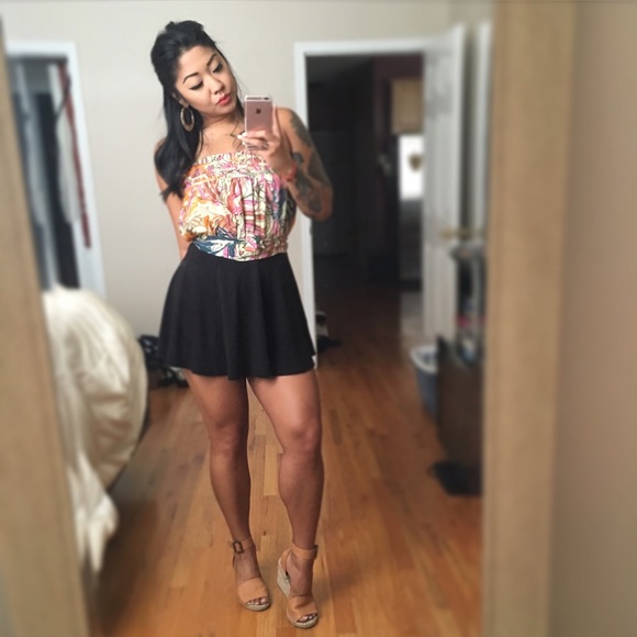 ✨🦄 MEET YOUR POSHER 🦄✨ - Picture 2 of 6