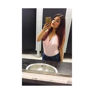 Meet your Posher, Esmeralda