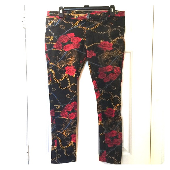 NWOT - Black "Like an Angel" Skinny Pants - Picture 1 of 3