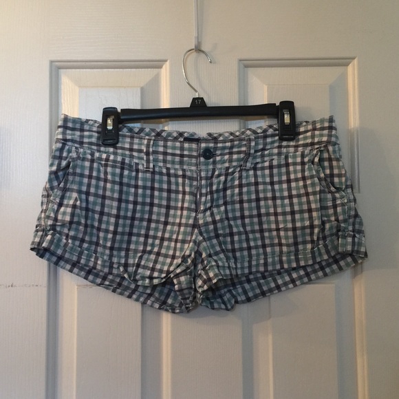 "American Eagle" shorts