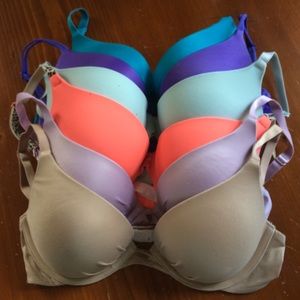 6 bras for Brooke